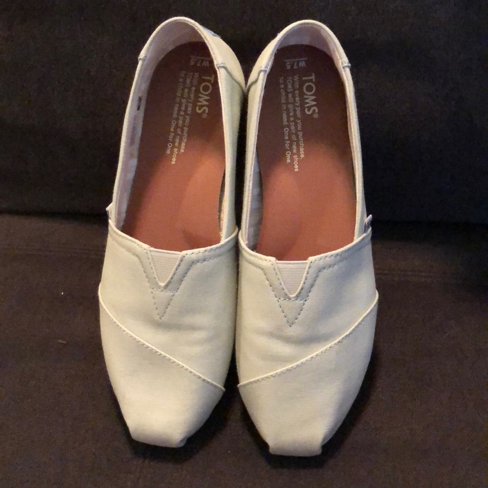 EUC Mint green Toms